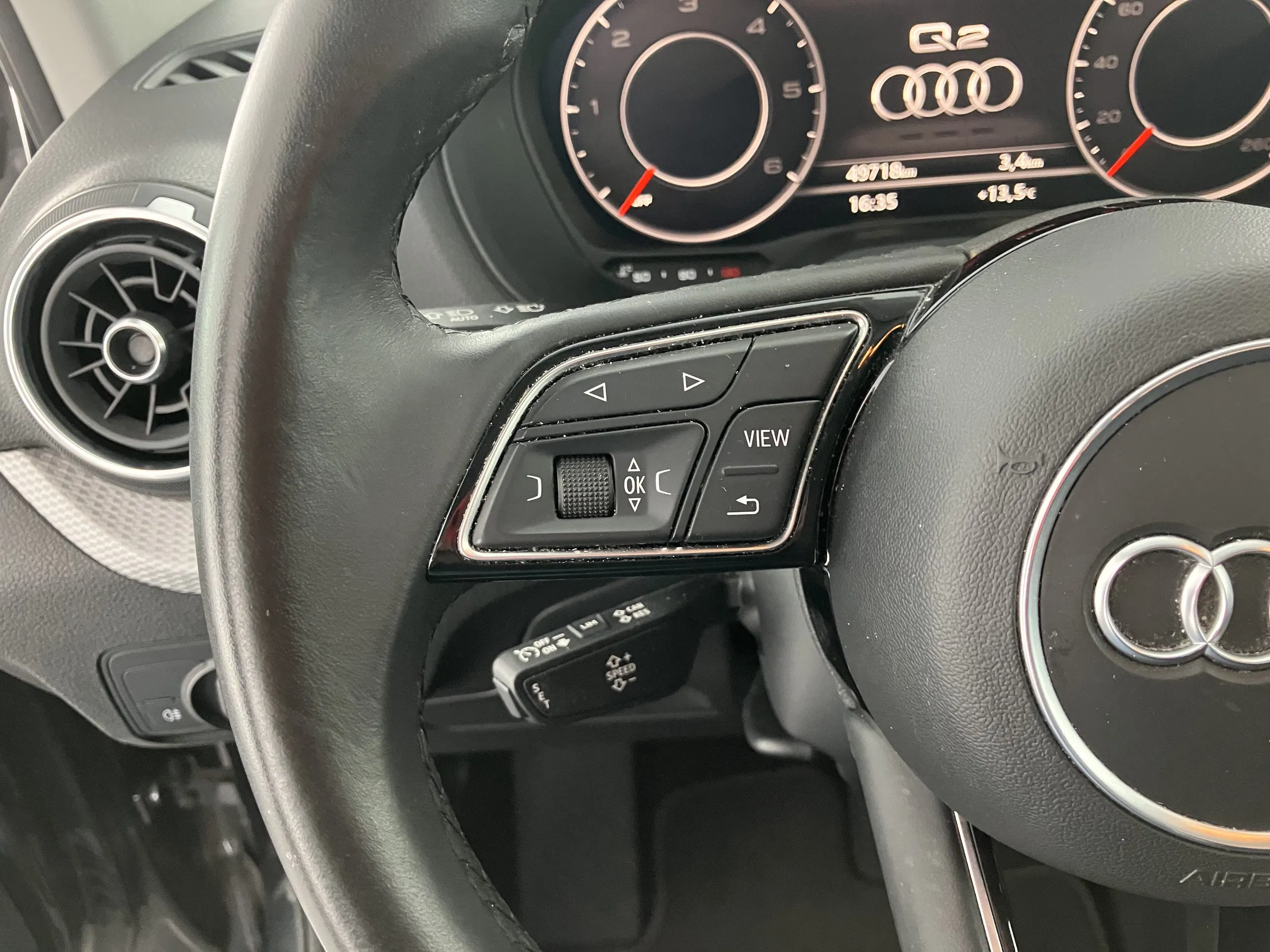Audi Q2 30 35 2.0 TDI | Bild 16 von 27
