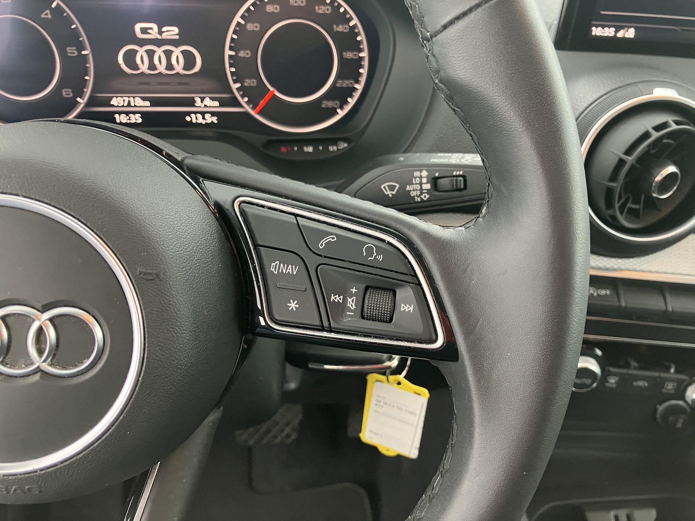 Audi Q2 30 35 2.0 TDI | Bild 17 von 27