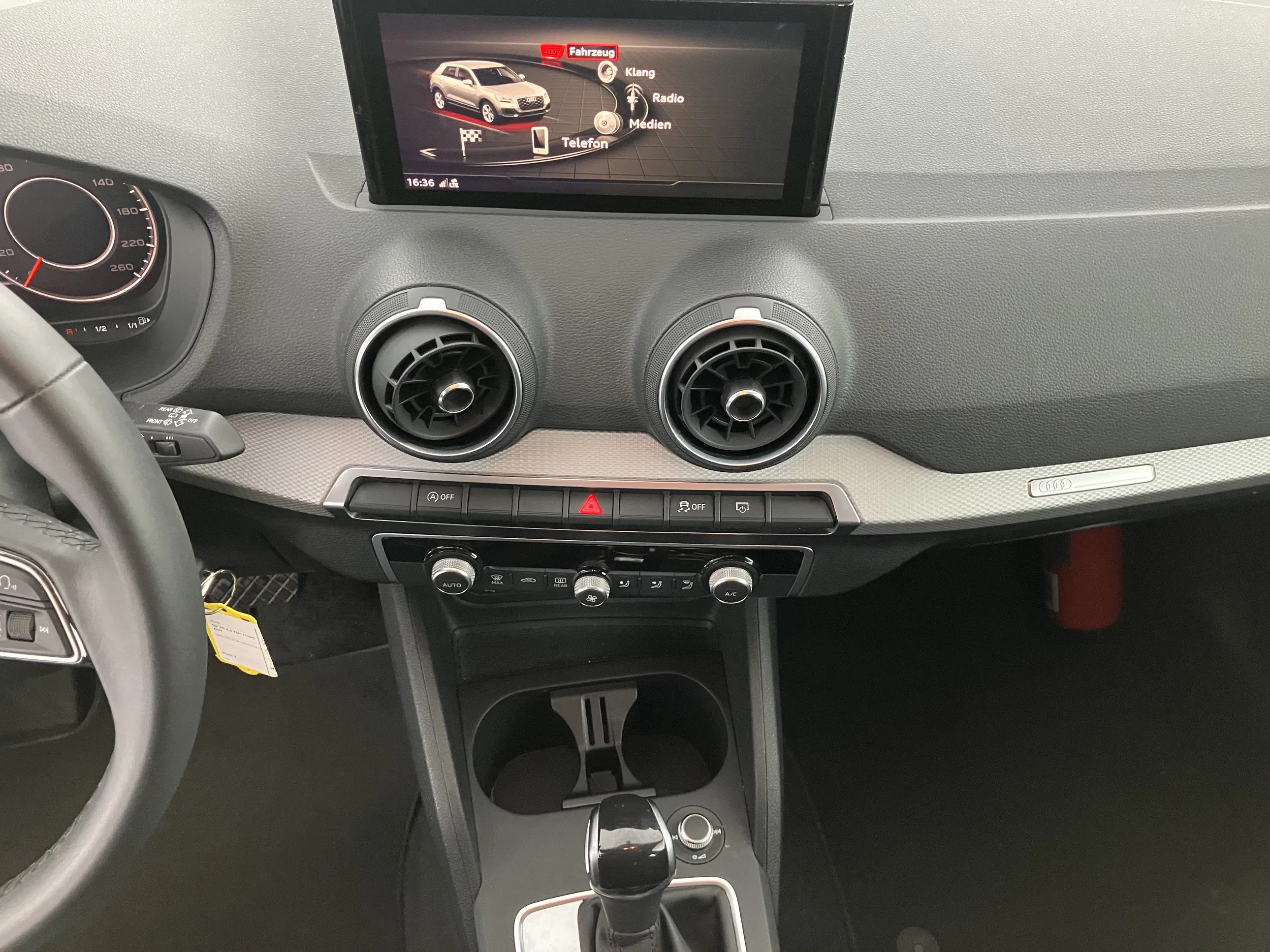 Audi Q2 30 35 2.0 TDI | Bild 6 von 27