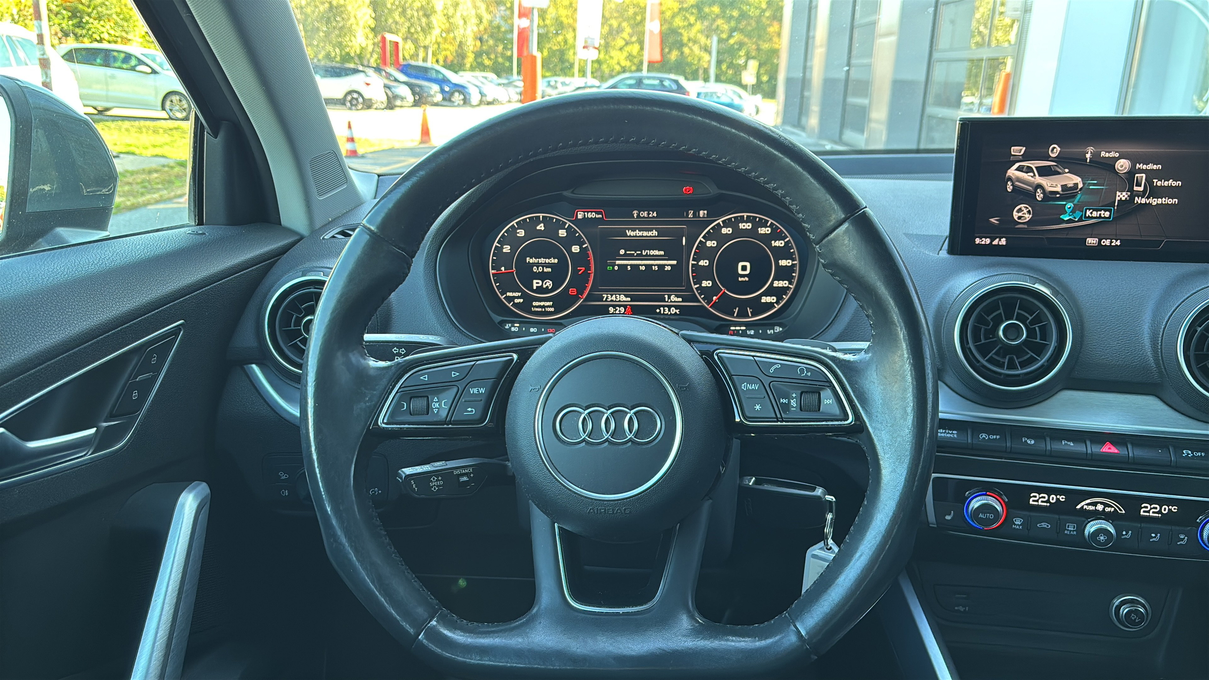 Audi Q2 1.0 TFSI sport | Bild 13 von 27