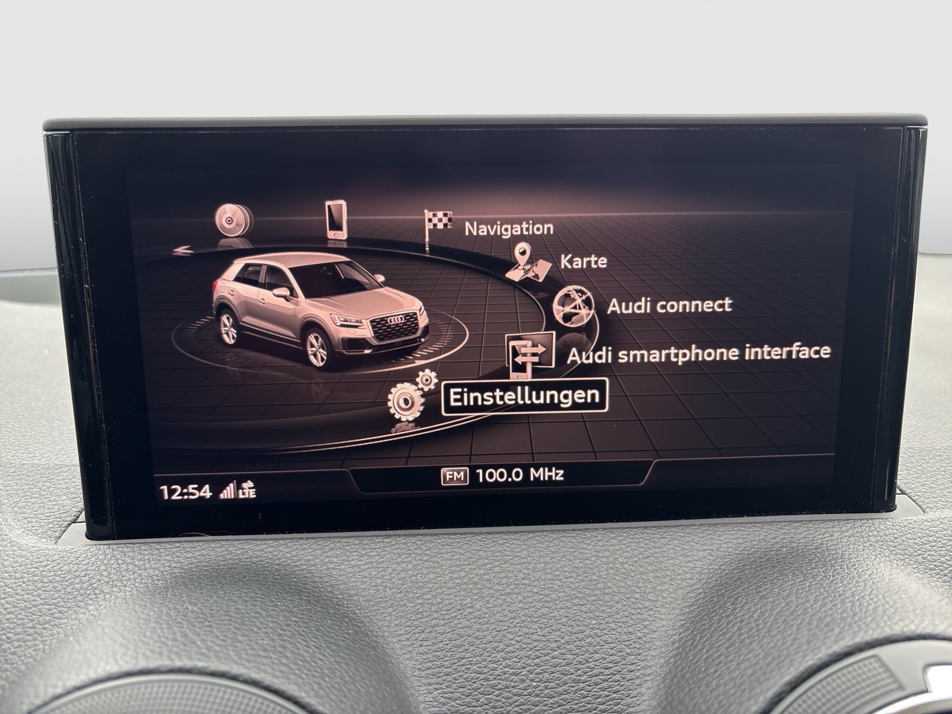 Audi Q2 1.6 30 TDI sport | Bild 17 von 24