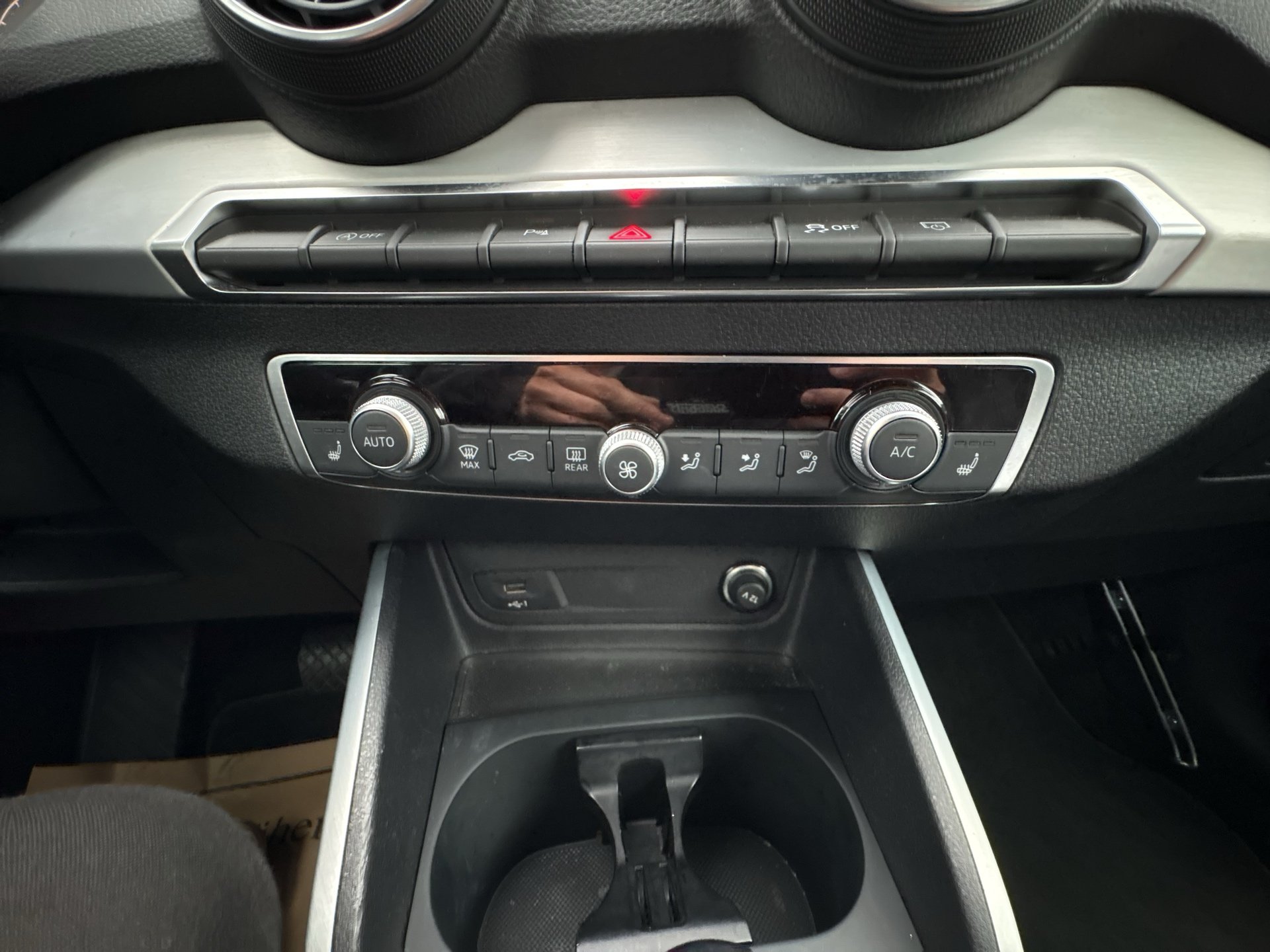 Audi Q2 1.6 30 TDI sport | Bild 18 von 24