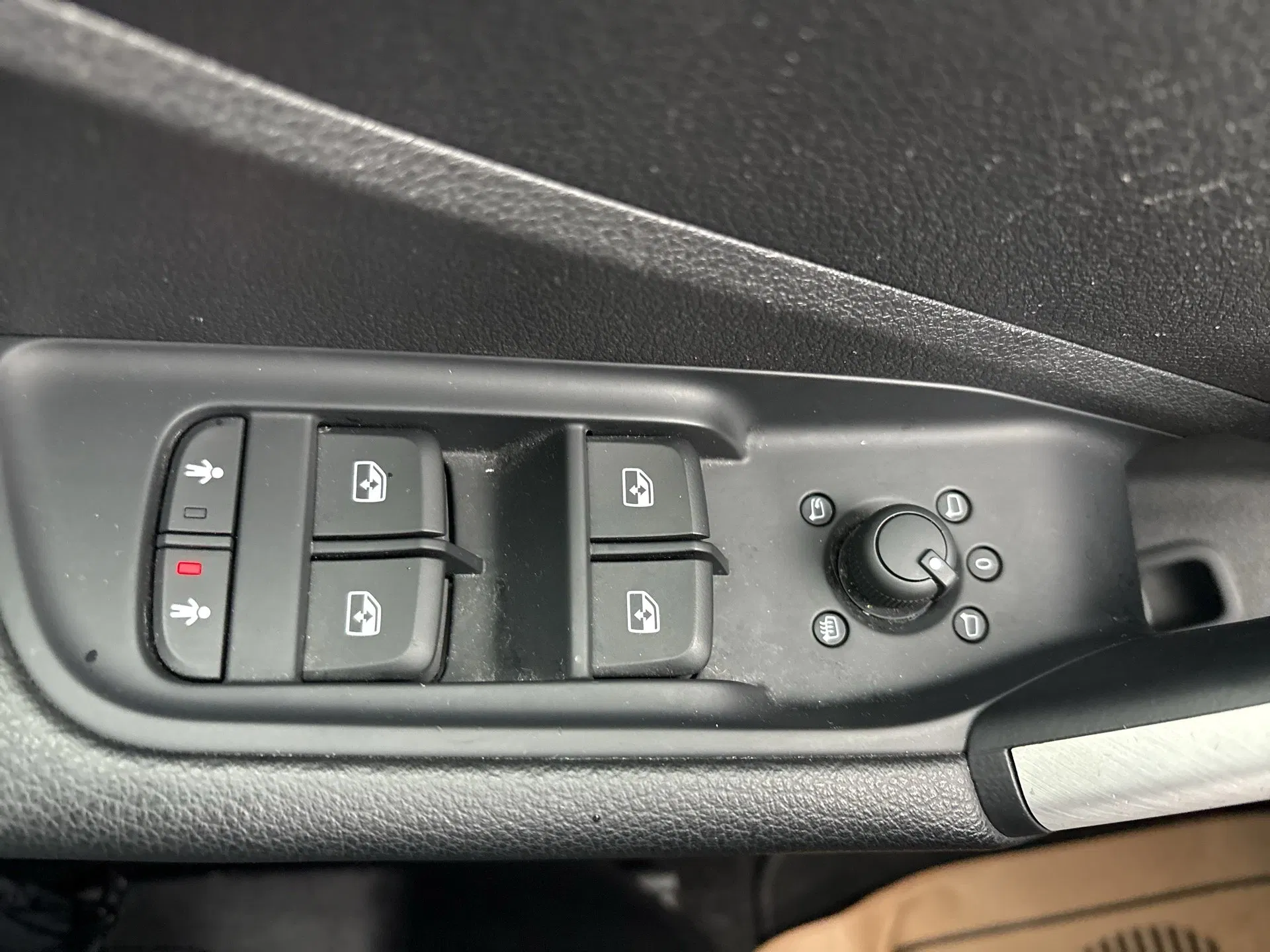 Audi Q2 1.6 30 TDI sport | Bild 8 von 24