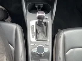 Audi Q2 30 35 2.0 TDI | Thumbnail 17 von 23