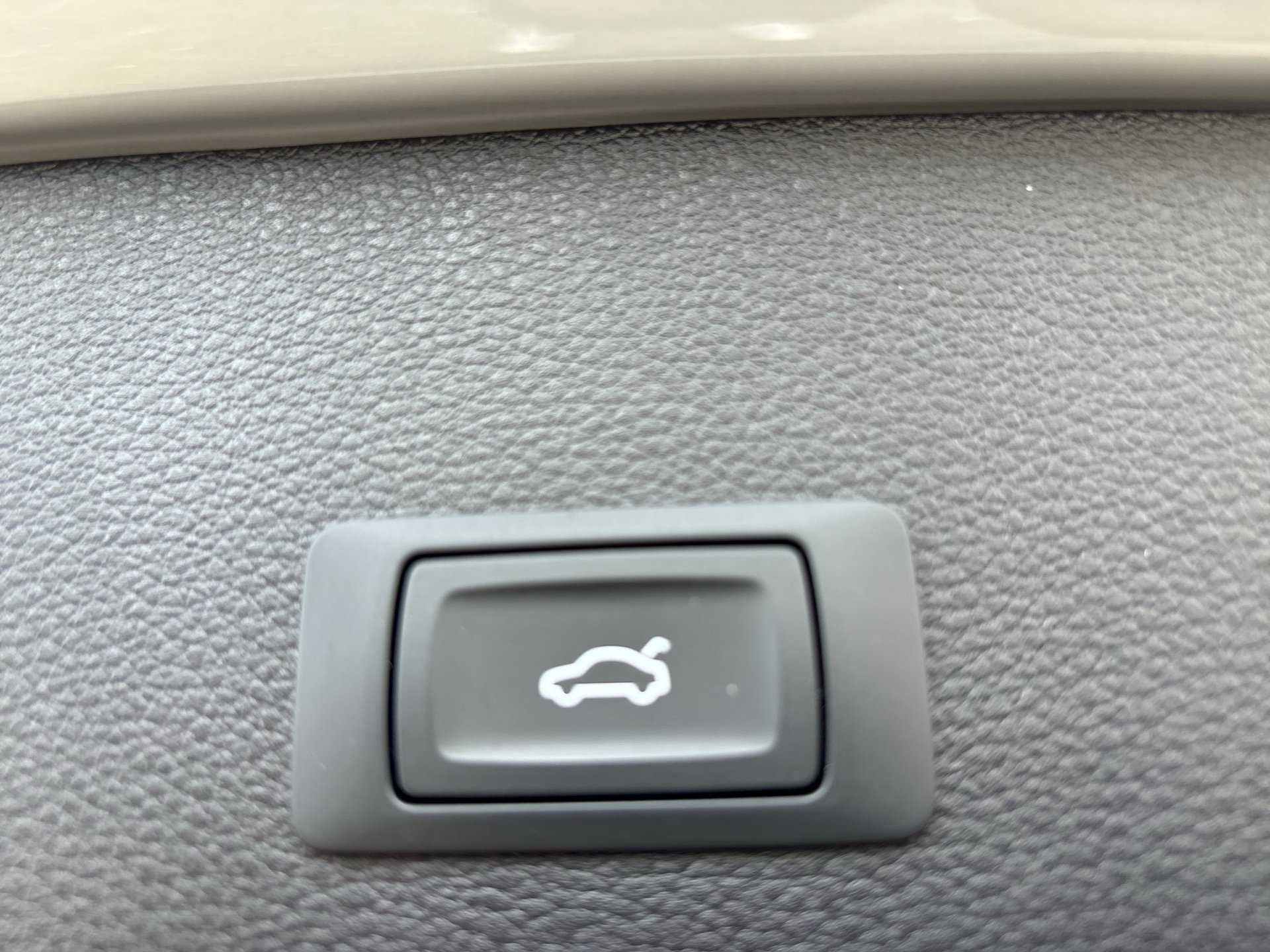 Audi Q2 30 35 2.0 TDI | Bild 21 von 23