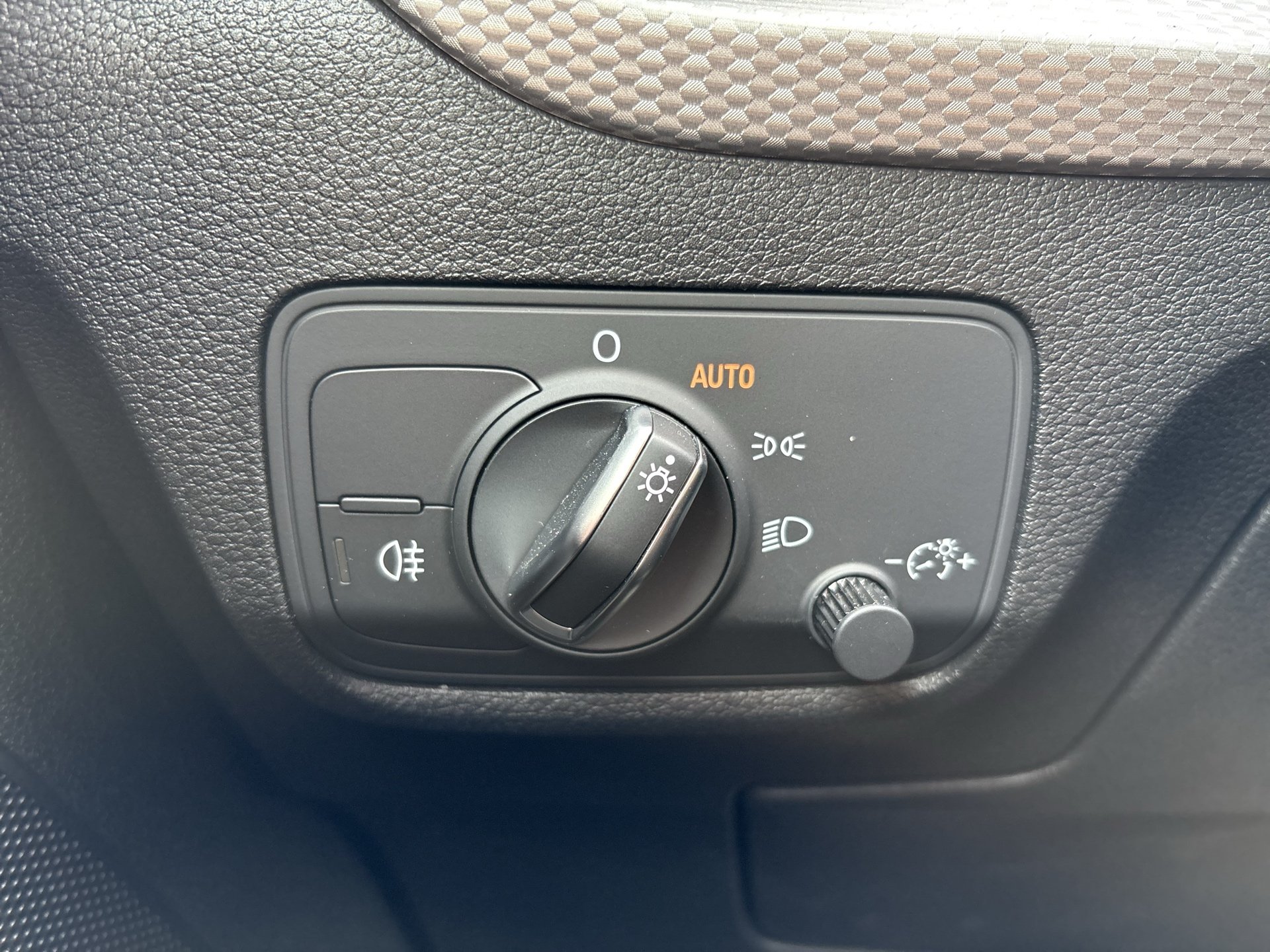 Audi Q2 30 35 2.0 TDI | Bild 9 von 23