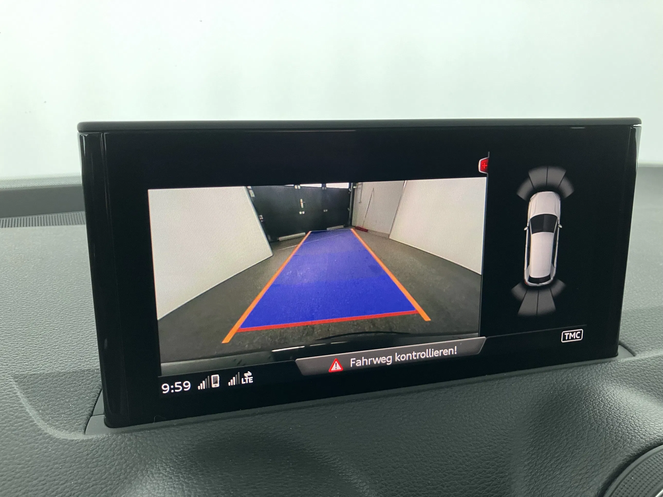 Audi Q2 30 TDI design Aut. | Bild 16 von 28