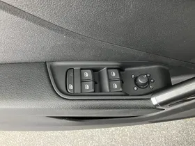 Audi Q2 2.0 35 TDI sport | Thumbnail 17 von 30