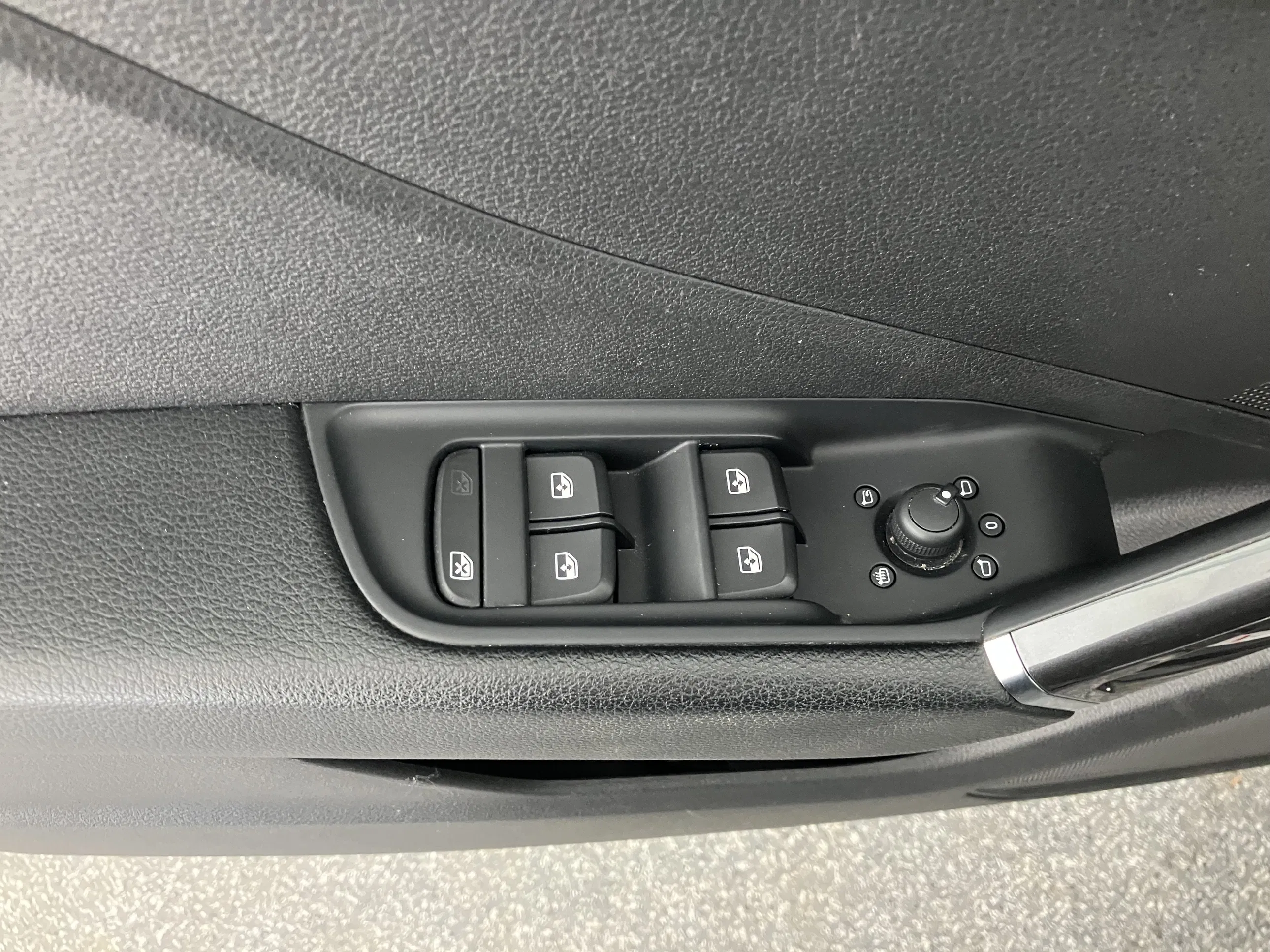 Audi Q2 2.0 35 TDI sport | Bild 18 von 30