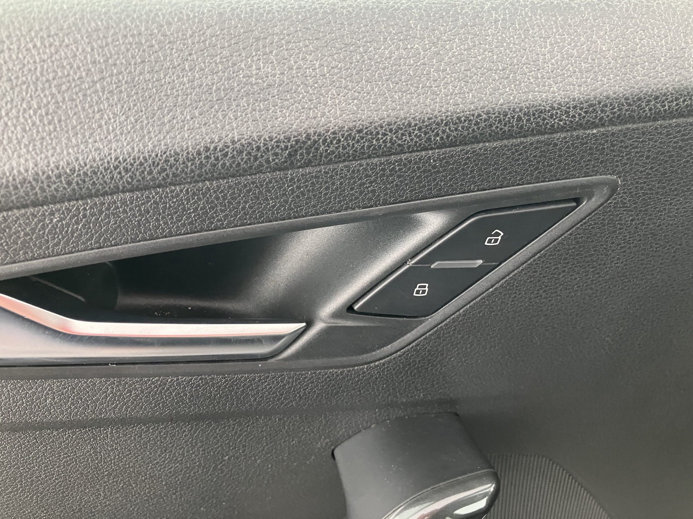 Audi Q2 2.0 35 TDI sport | Bild 20 von 30