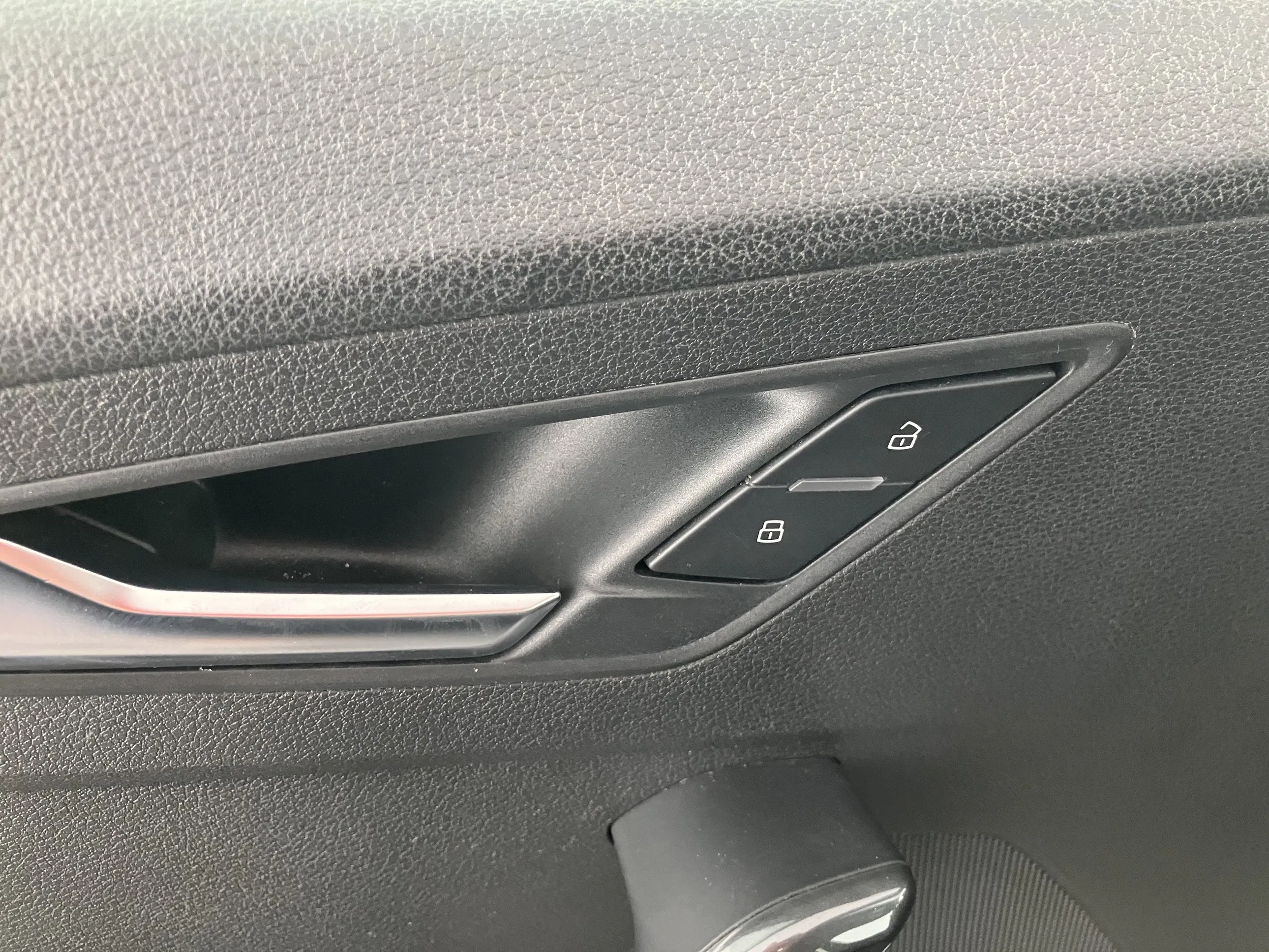 Audi Q2 2.0 35 TDI sport | Bild 20 von 30