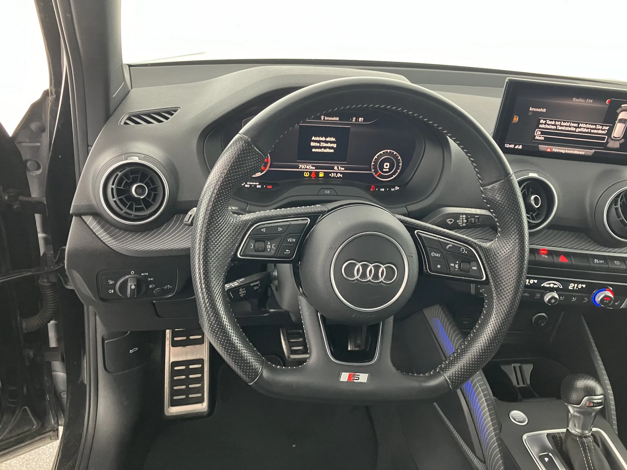 Audi Q2 2.0 35 TDI sport | Bild 25 von 30