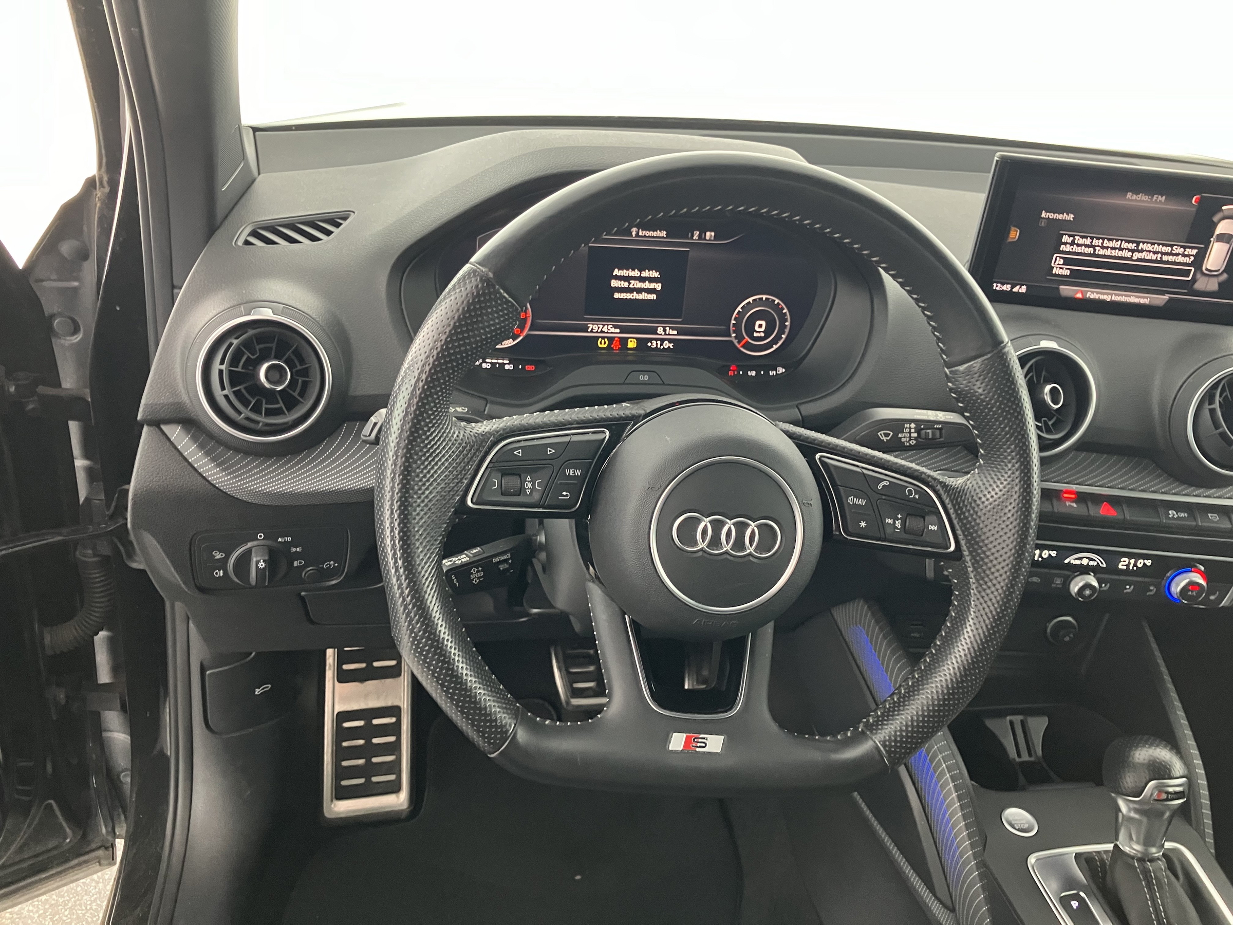 Audi Q2 2.0 35 TDI sport | Bild 26 von 30