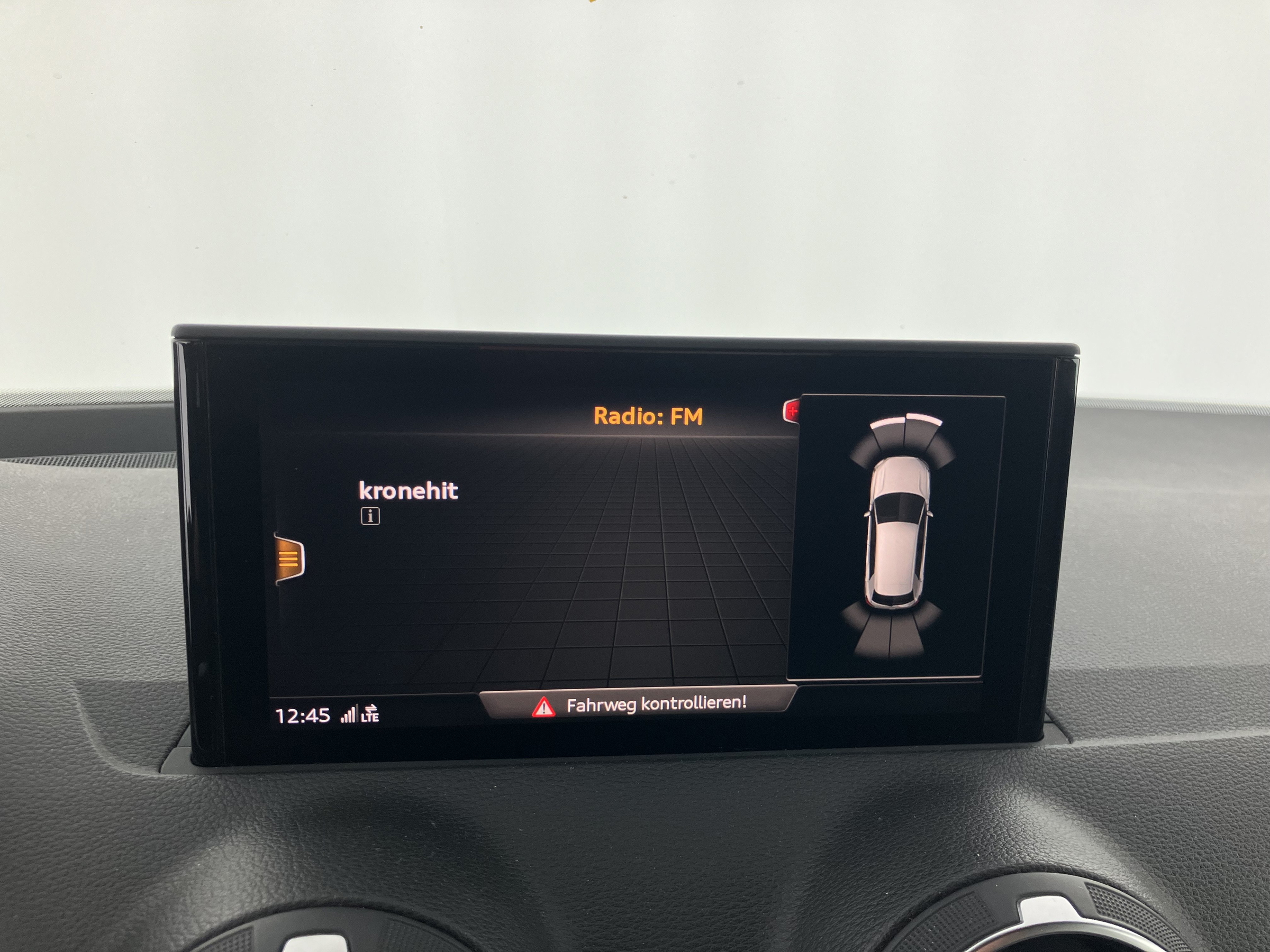 Audi Q2 2.0 35 TDI sport | Bild 6 von 30