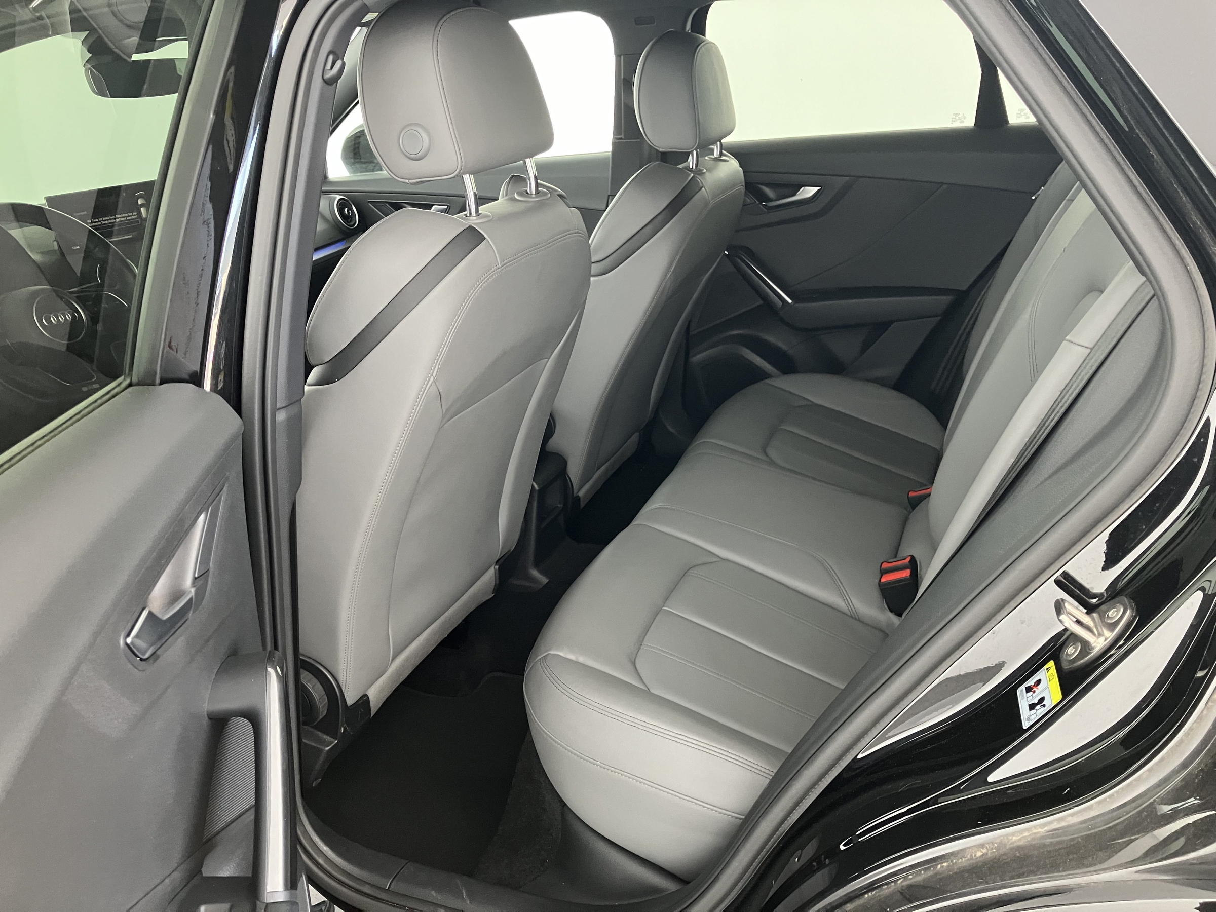 Audi Q2 2.0 35 TDI sport | Bild 10 von 30