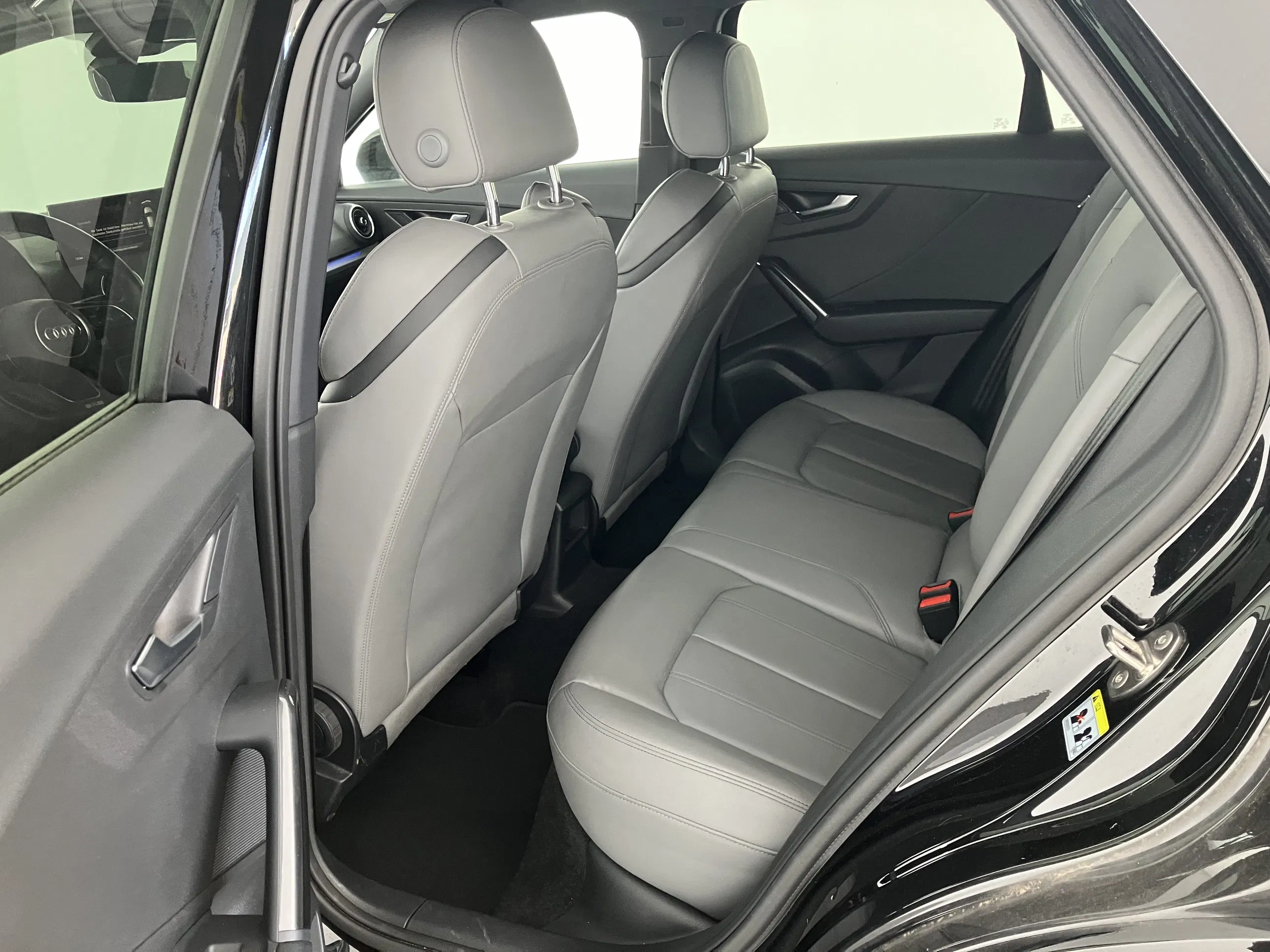 Audi Q2 2.0 35 TDI sport | Bild 10 von 30