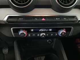 Audi Q2 30 TFSI | Thumbnail 25 von 29