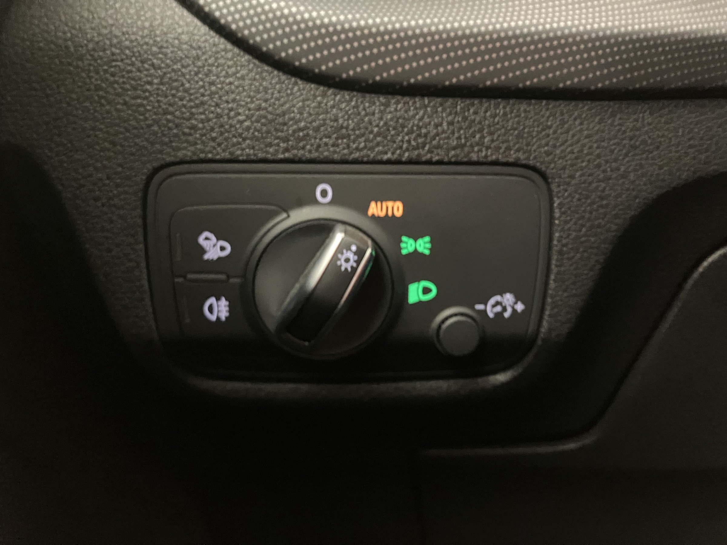 Audi Q2 35 2.0 TDI S-Line | Bild 10 von 27