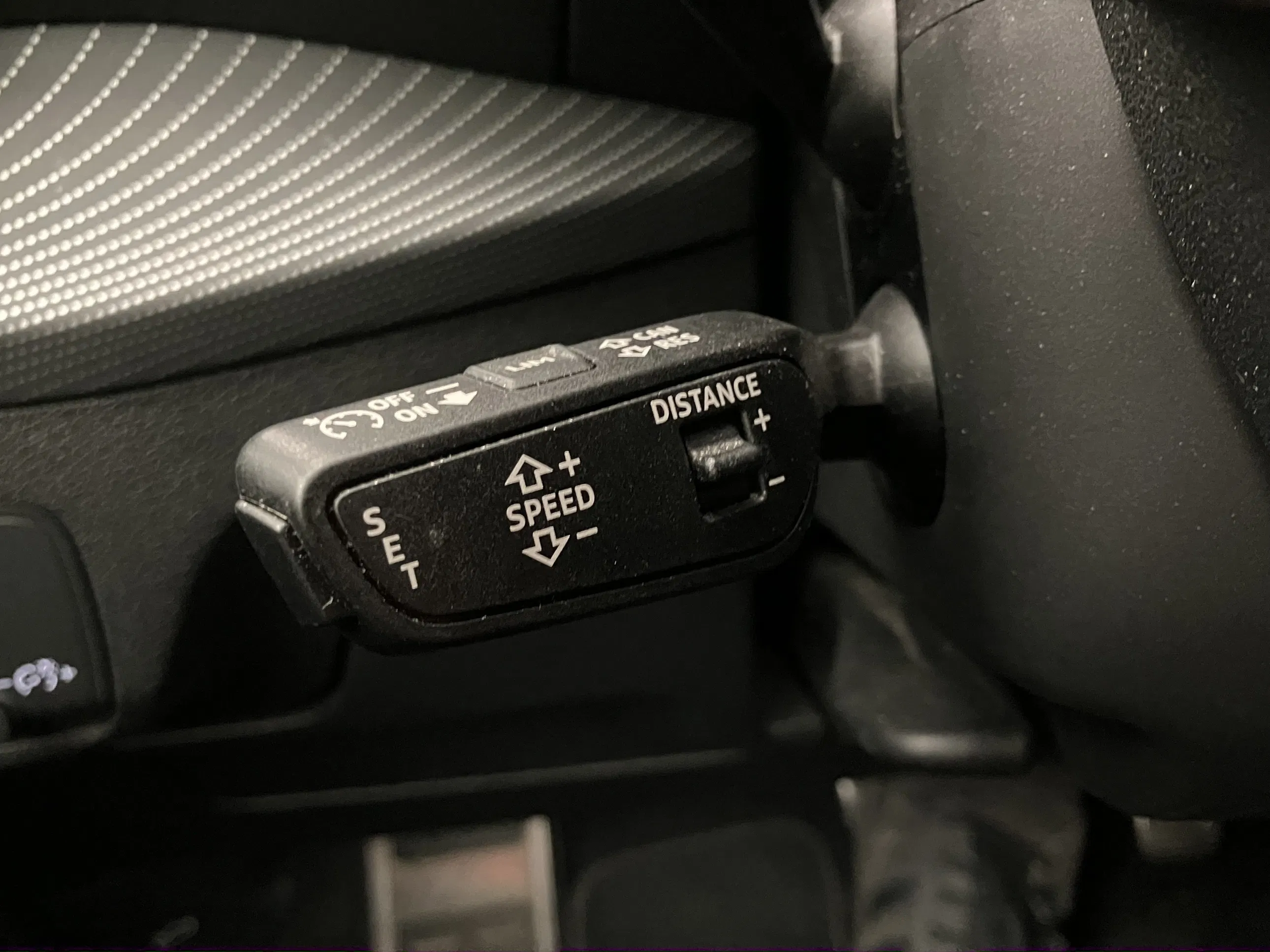 Audi Q2 35 2.0 TDI S-Line | Bild 17 von 27