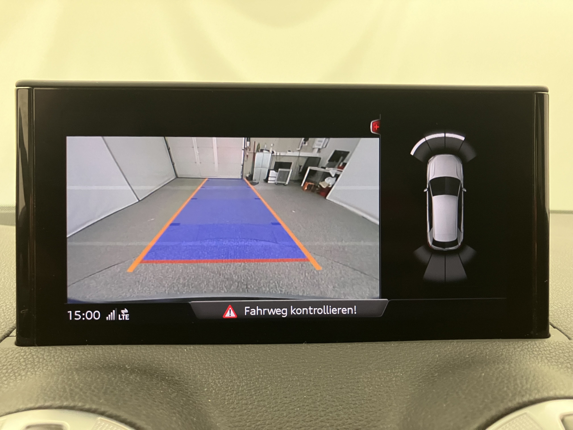 Audi Q2 35 2.0 TDI S-Line | Bild 18 von 27