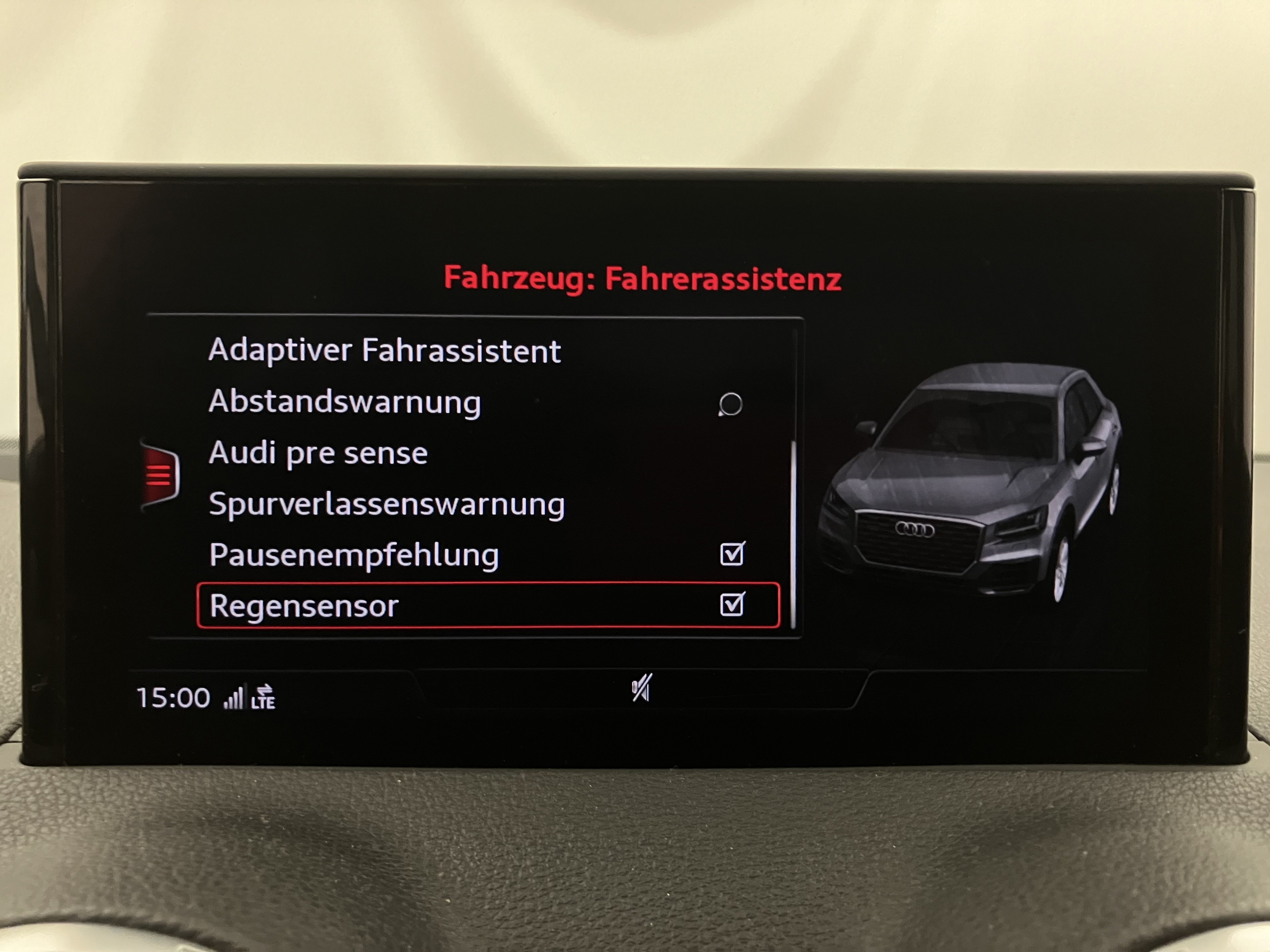 Audi Q2 35 2.0 TDI S-Line | Bild 21 von 27