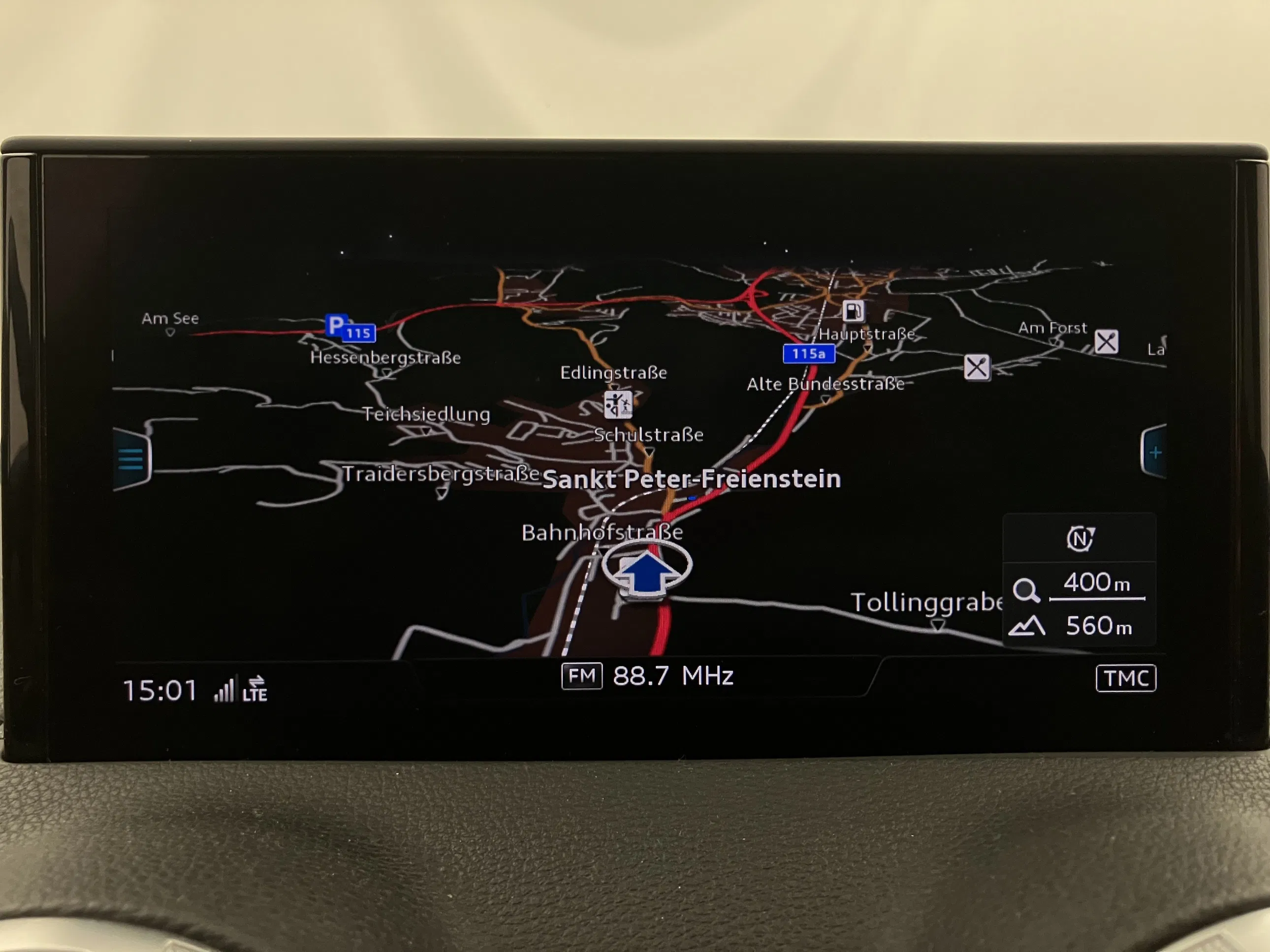 Audi Q2 35 2.0 TDI S-Line | Bild 23 von 27