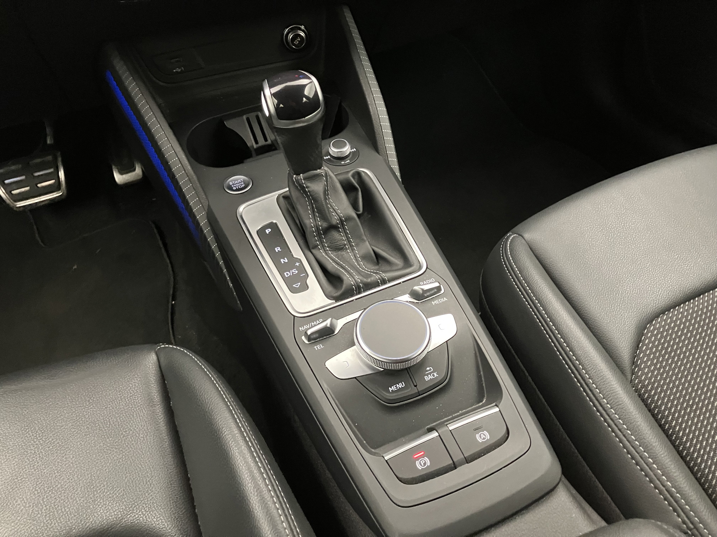 Audi Q2 35 2.0 TDI S-Line | Bild 25 von 27