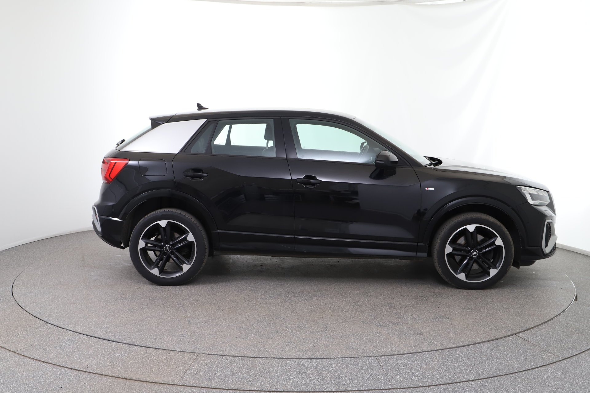 Audi Q2 35 2.0 TDI S-Line | Bild 4 von 27