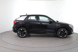 Audi Q2 35 2.0 TDI S-Line | Thumbnail 4 von 27