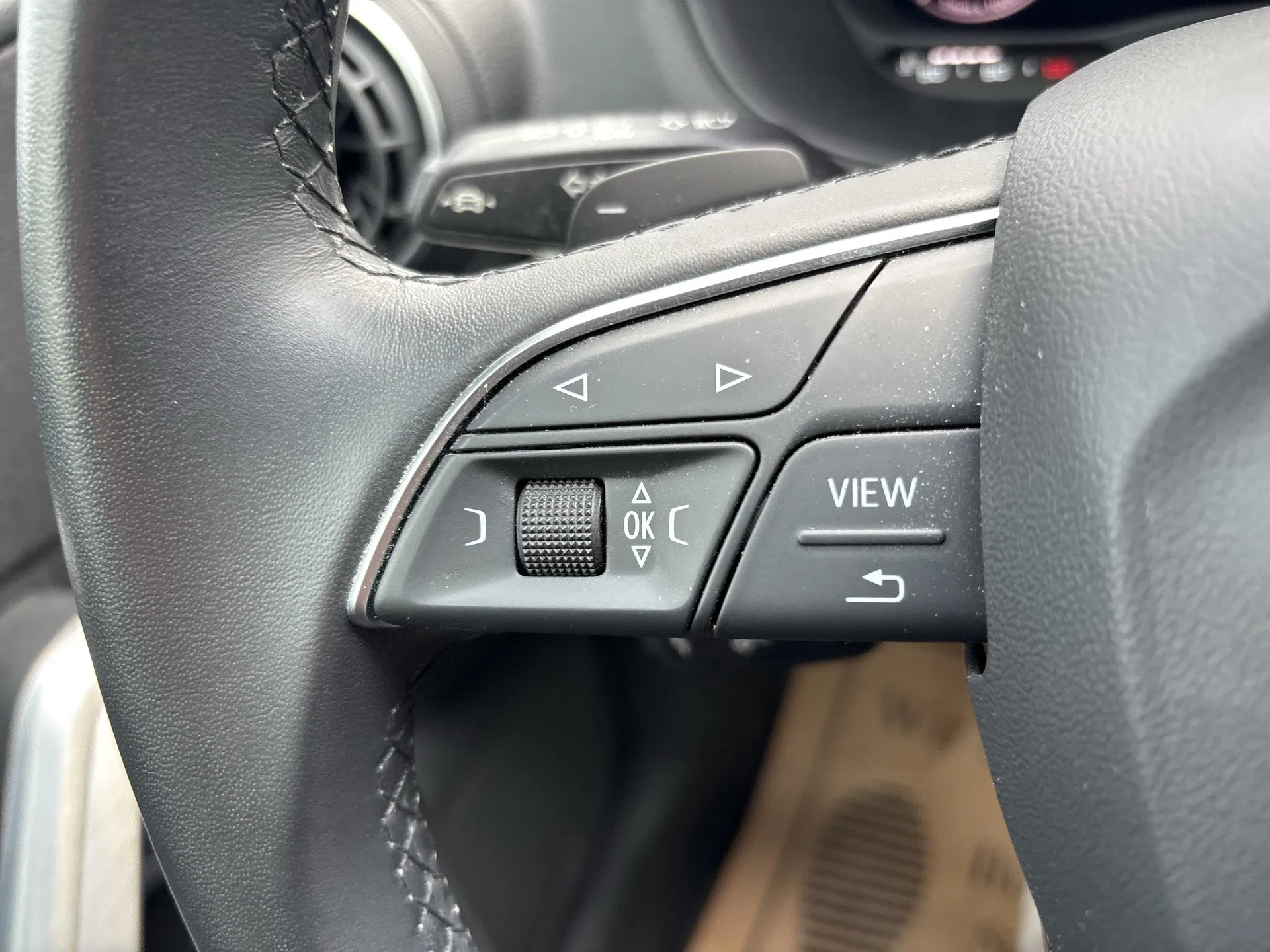 Audi Q2 35 2.0 TDI intense | Bild 11 von 20