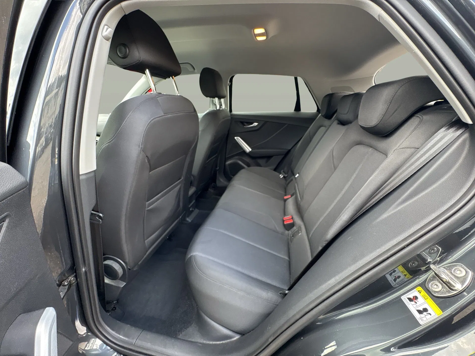 Audi Q2 35 2.0 TDI intense | Bild 15 von 20