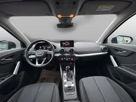 Audi Q2 35 2.0 TDI intense | Thumbnail 16 von 20