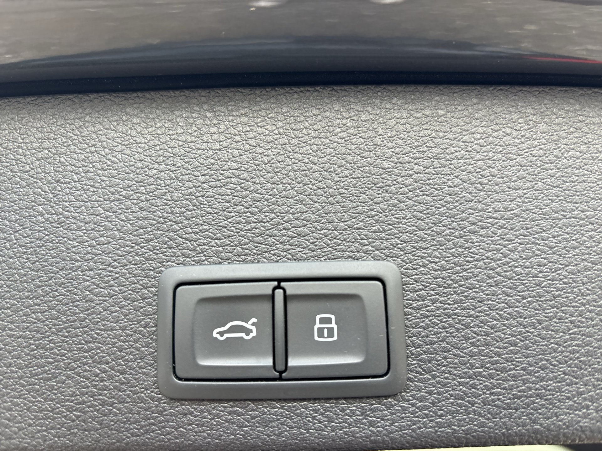 Audi Q2 35 2.0 TDI intense | Bild 19 von 20