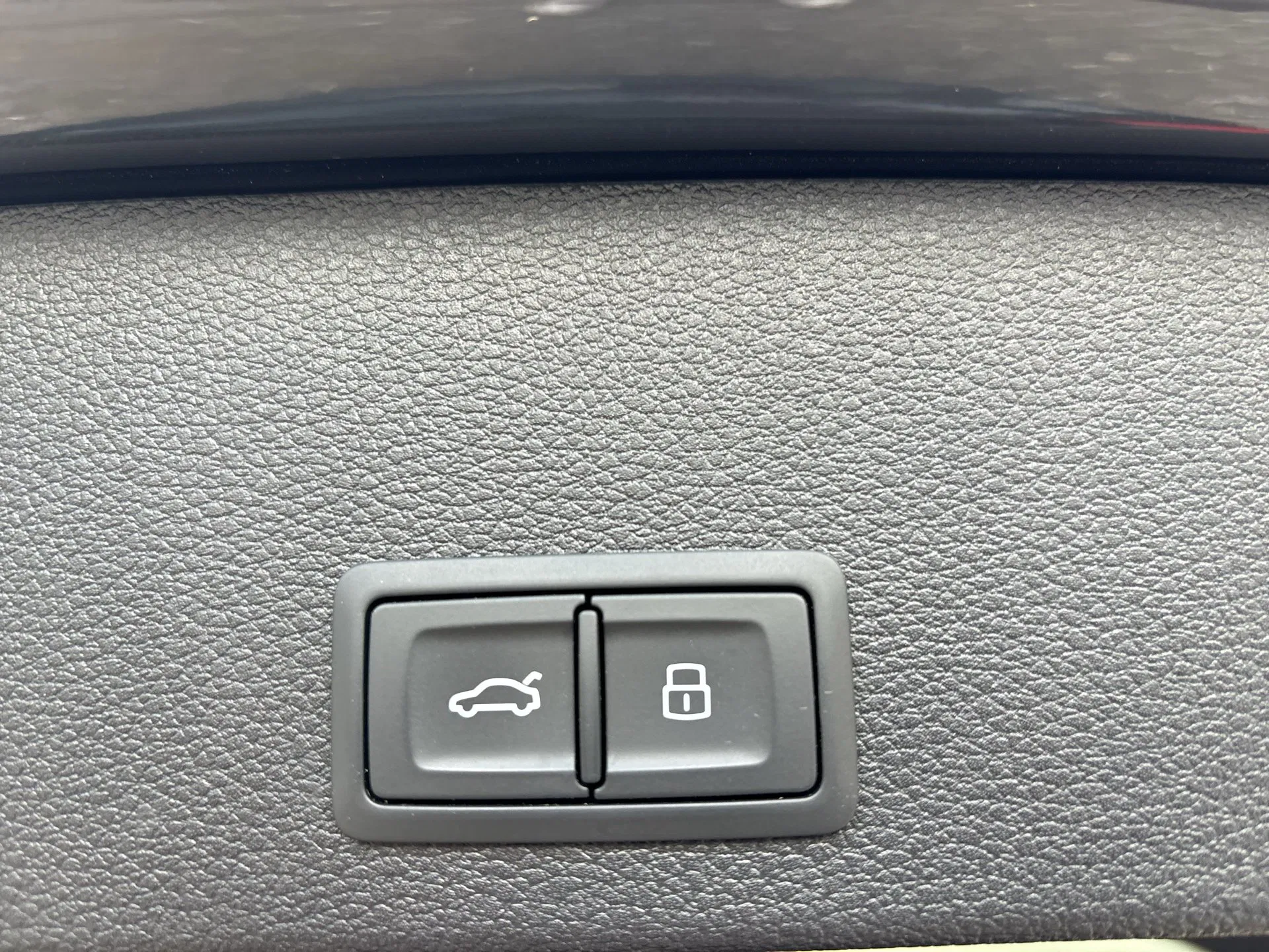 Audi Q2 35 2.0 TDI intense | Bild 19 von 20