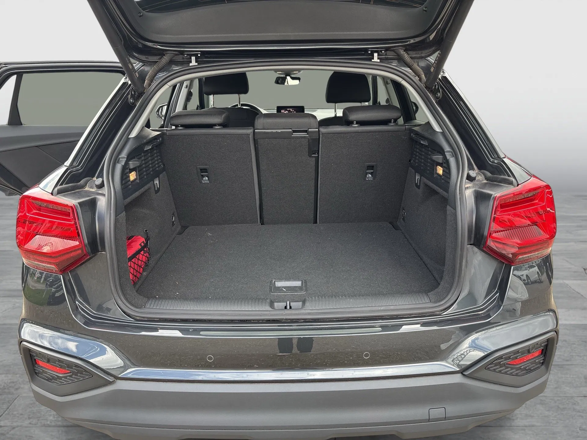 Audi Q2 35 2.0 TDI intense | Bild 20 von 20