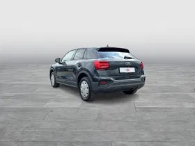 Audi Q2 35 2.0 TDI intense | Thumbnail 3 von 20