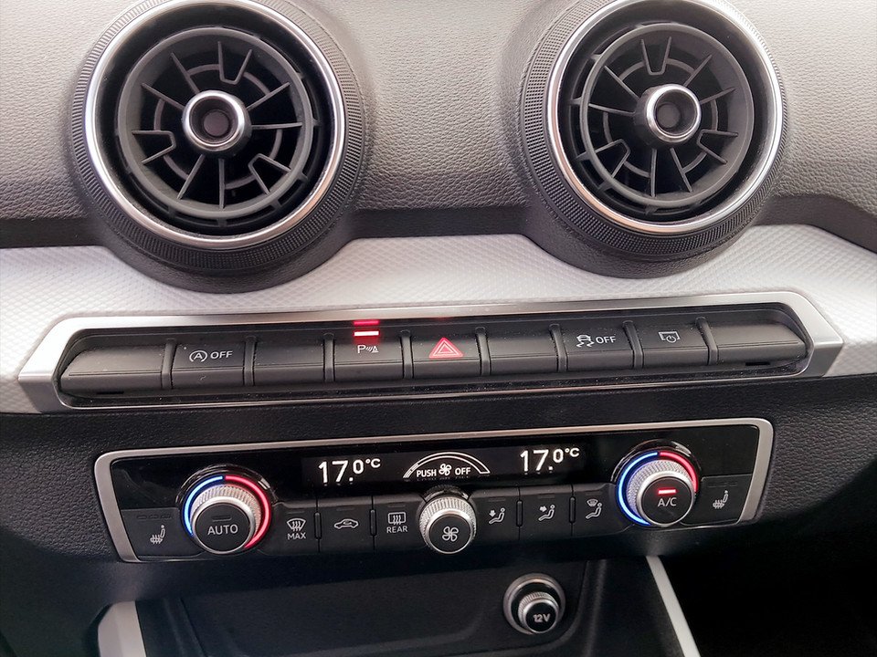 Audi Q2 30 TFSI design Aut. | Bild 18 von 23