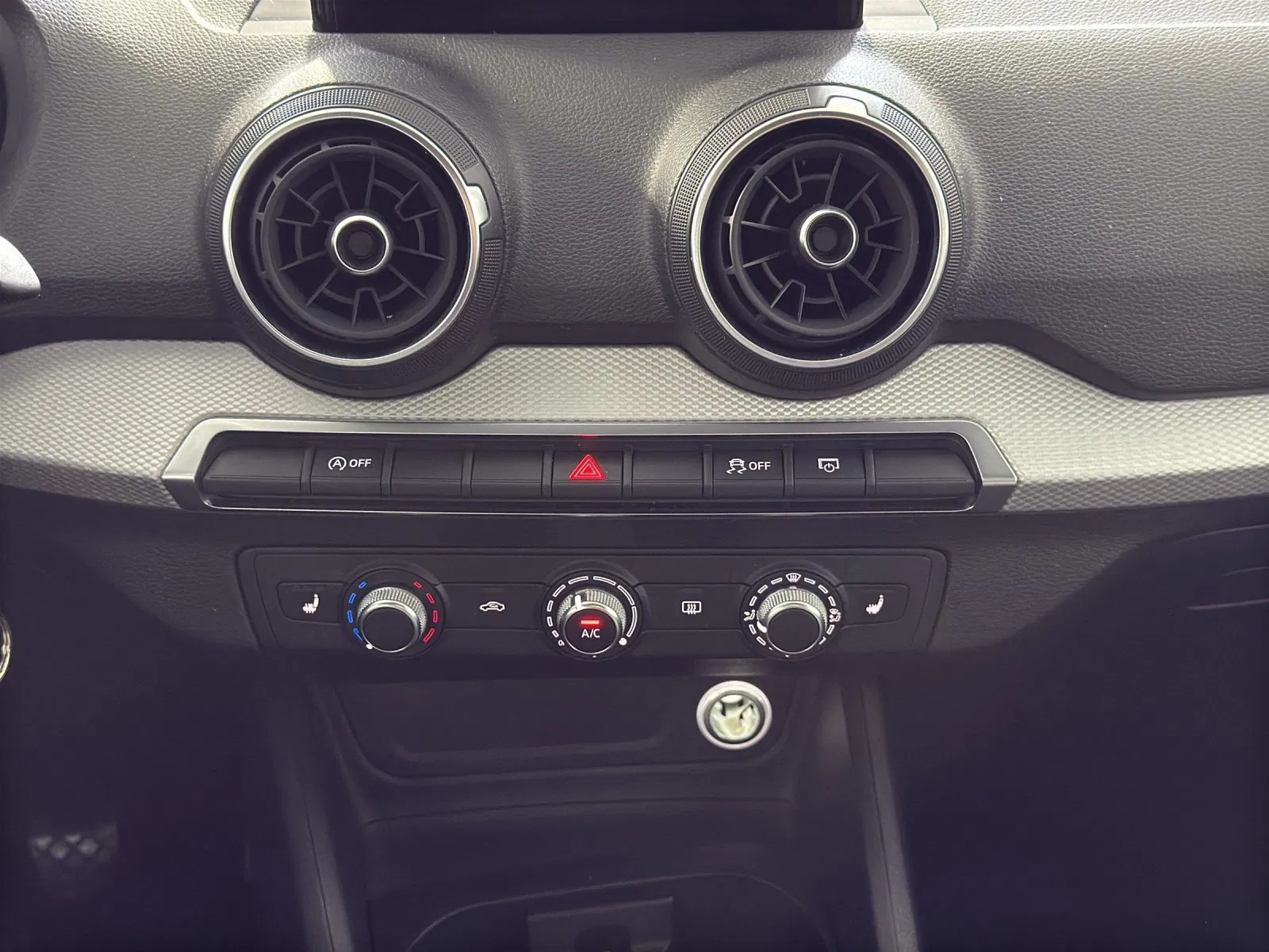 Audi Q2 1.0 30 TFSI | Bild 12 von 16