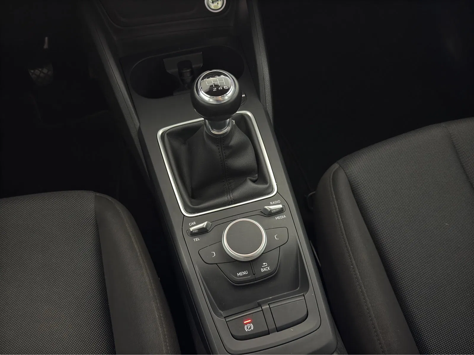 Audi Q2 1.0 30 TFSI | Bild 13 von 16