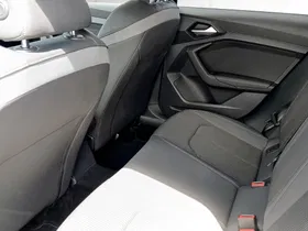 Audi A1 Sportback 35 1.5 TFSI S-Line | Thumbnail 21 von 22