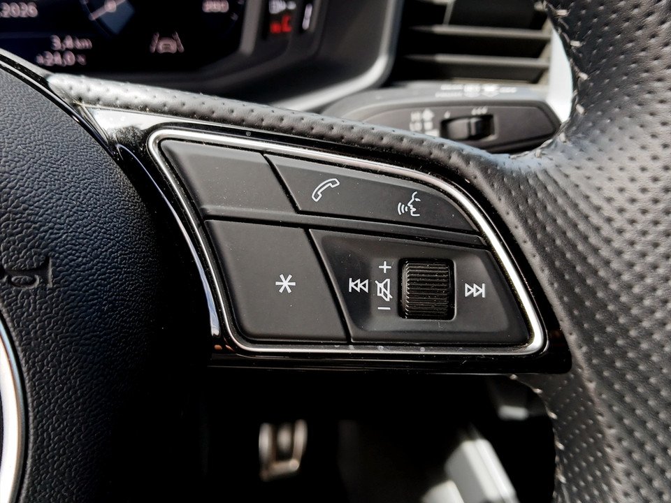 Audi A1 Sportback 35 1.5 TFSI S-Line | Bild 15 von 22
