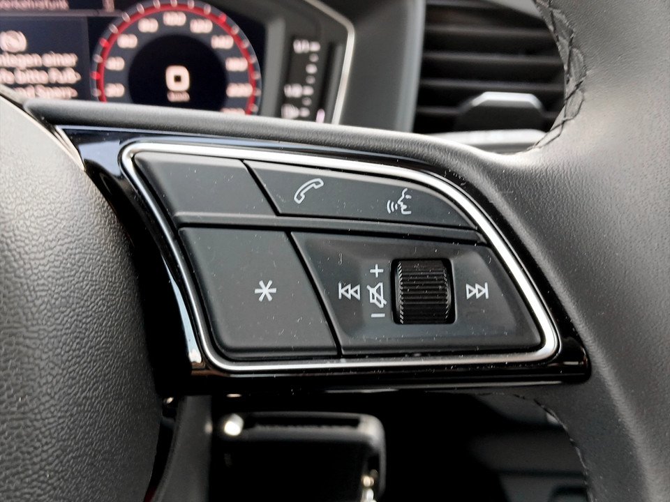 Audi A1 allstreet 30 1.0 TFSI basis | Bild 16 von 23