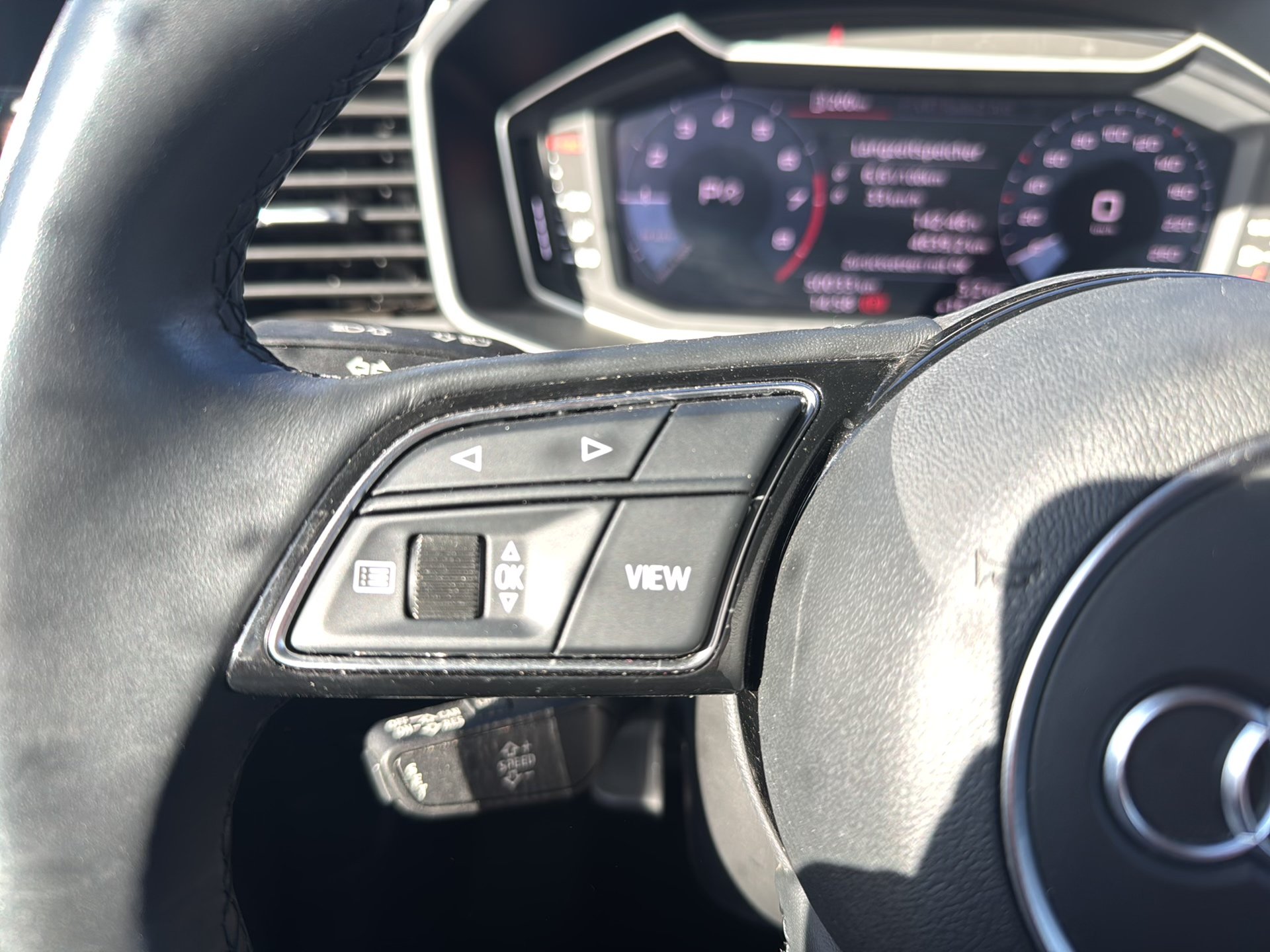 Audi A1 Sportback 25 1.0 TFSI | Bild 13 von 23