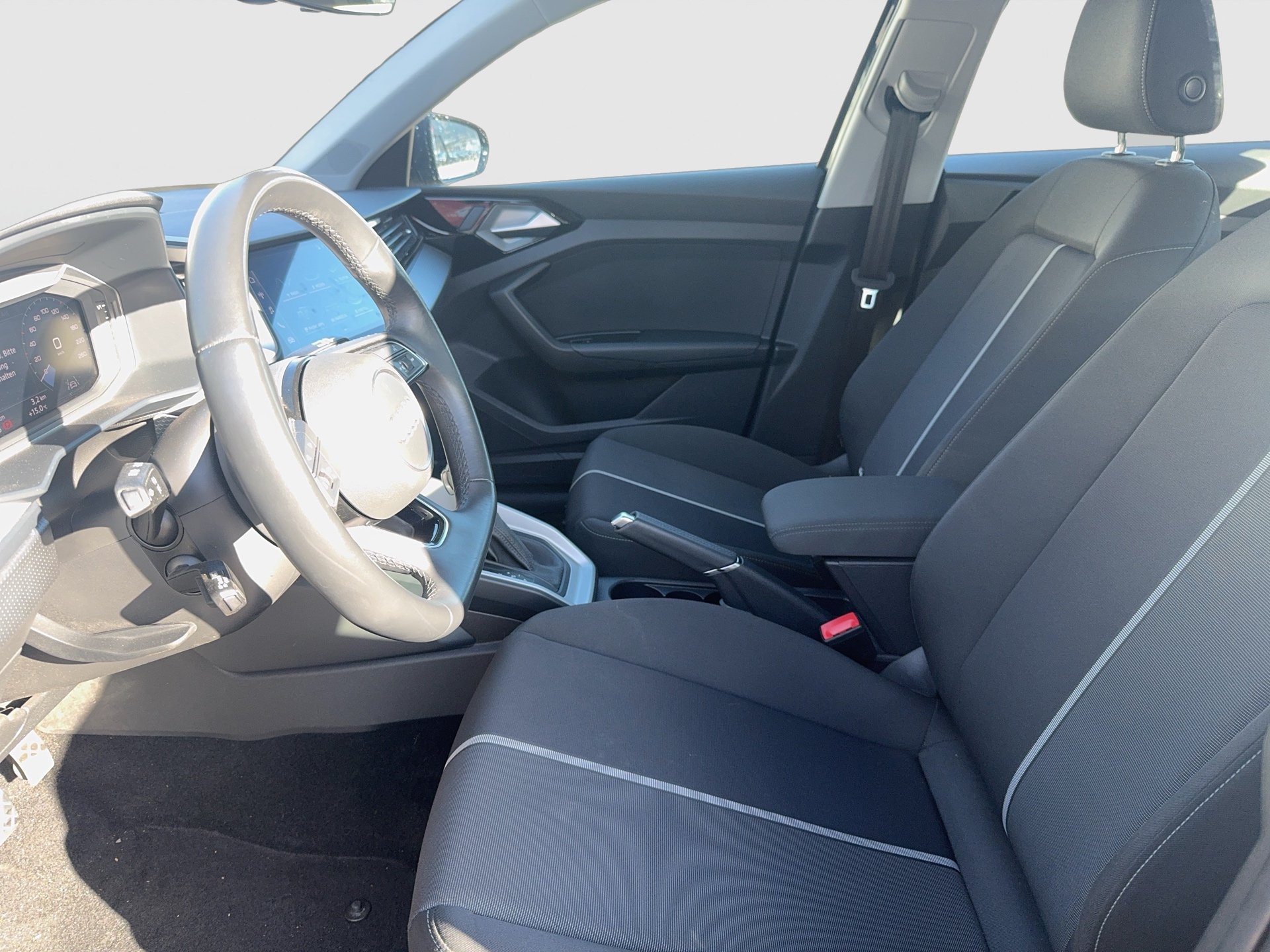 Audi A1 Sportback 25 1.0 TFSI | Bild 10 von 23