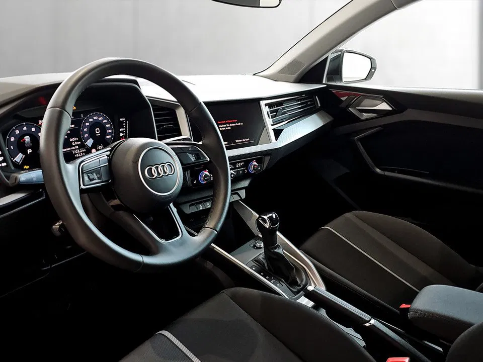 Audi A1 Sportback 25 1.0 TFSI | Bild 8 von 18
