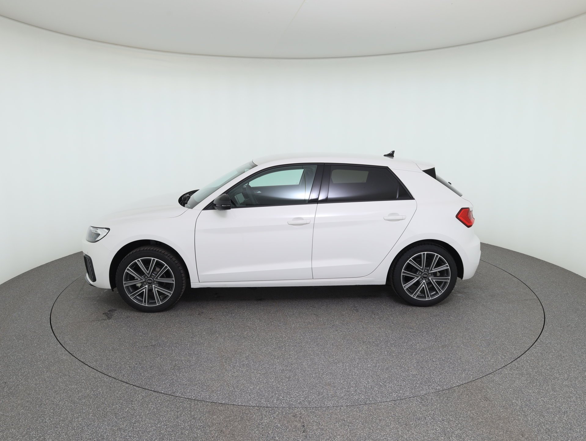 Audi A1 Sportback 25 1.0 TFSI | Bild 8 von 27