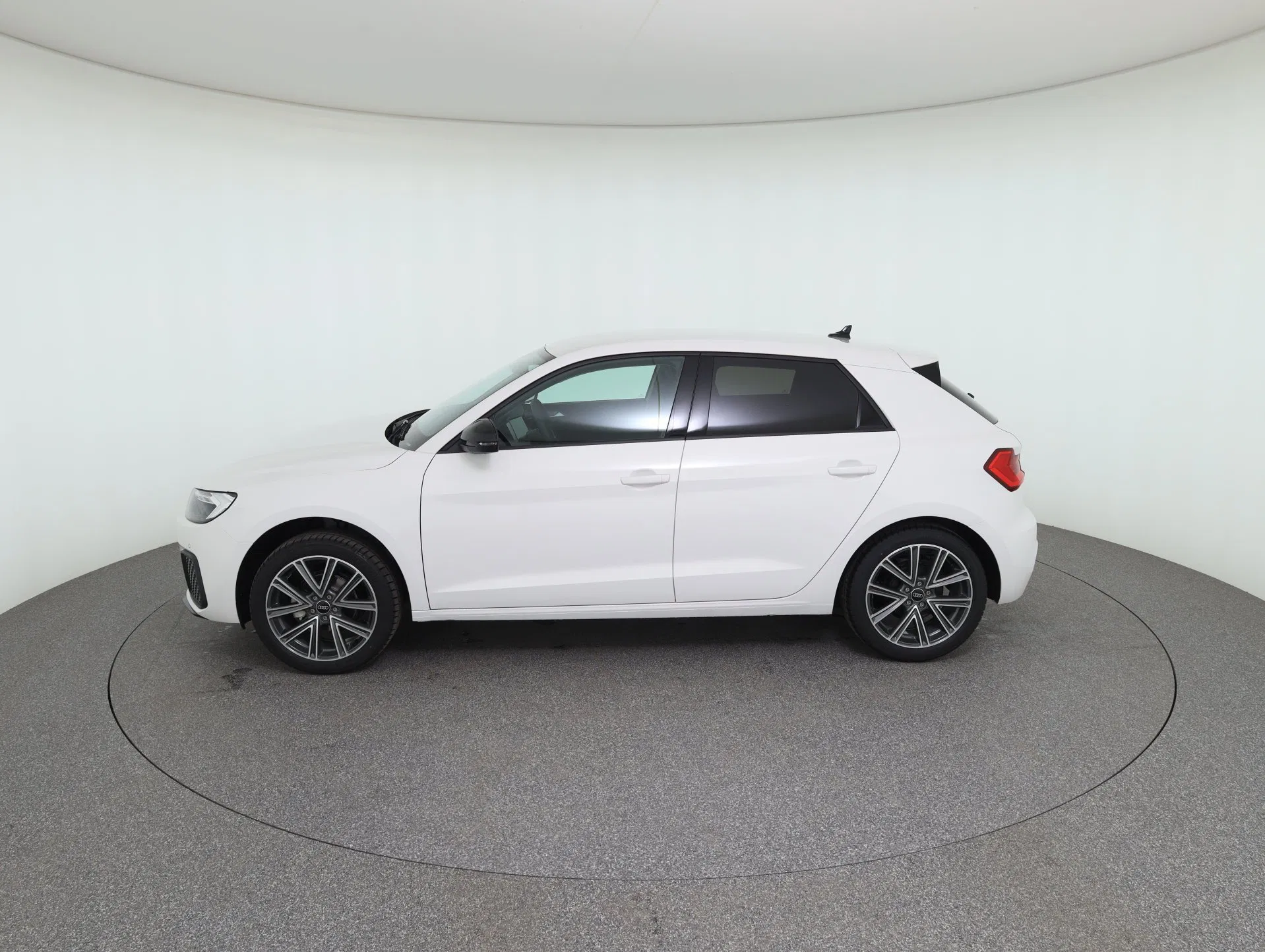 Audi A1 Sportback 25 1.0 TFSI | Bild 8 von 27