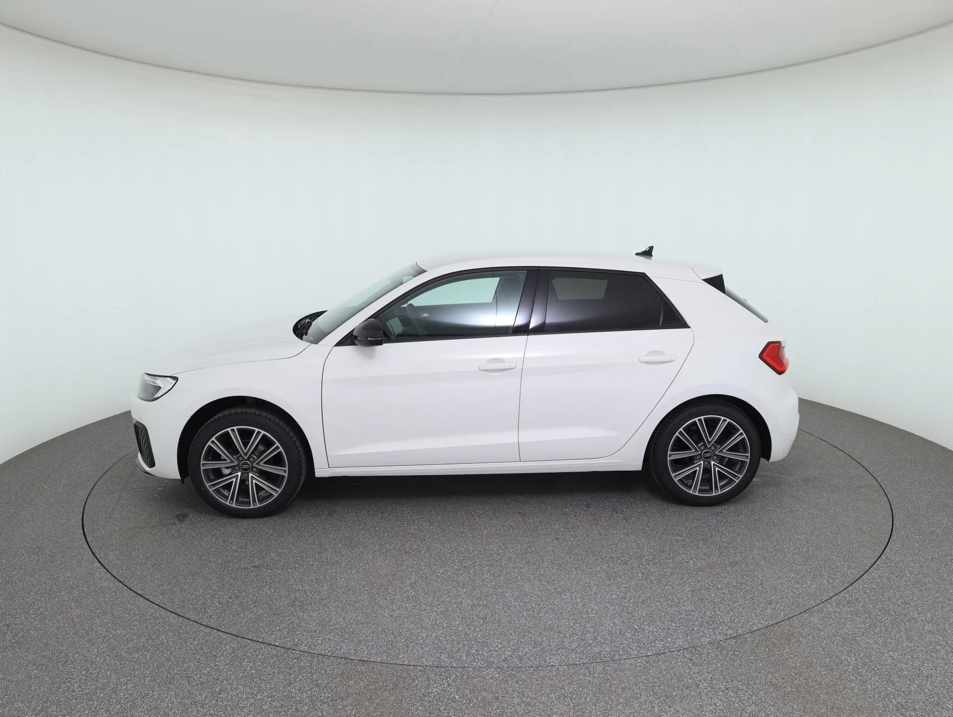 Audi A1 Sportback 25 1.0 TFSI | Bild 9 von 27