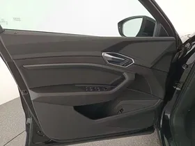 Audi e-tron 55 quattro | Thumbnail 11 von 31