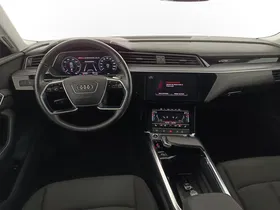 Audi e-tron 55 quattro | Thumbnail 15 von 31